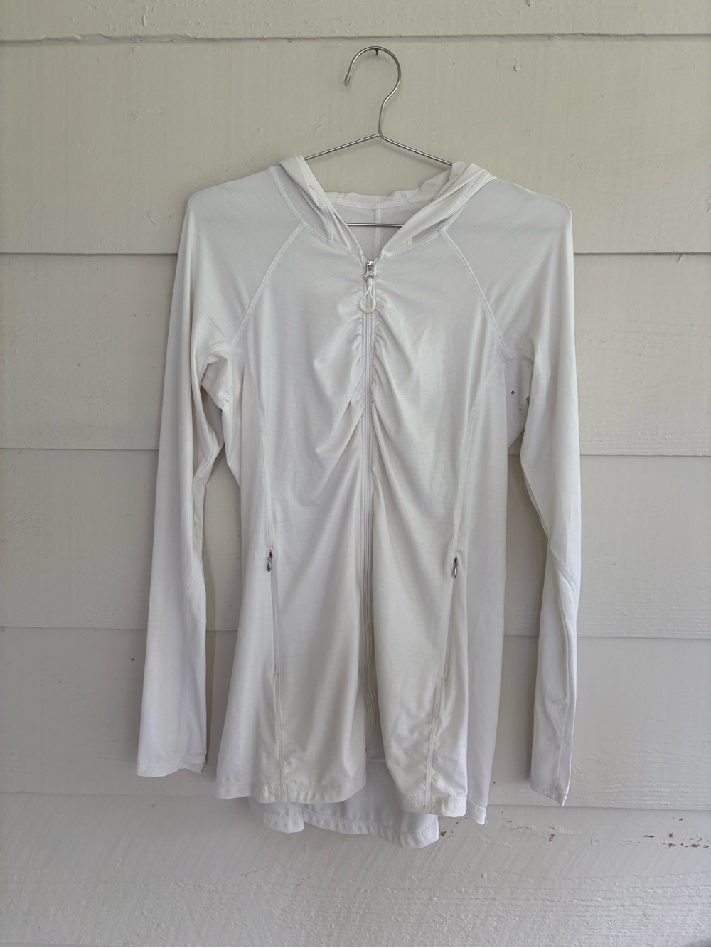 Athleta White Hooded Zip Up Jacket Women’s Medium Lightweight Athletic Hoodie